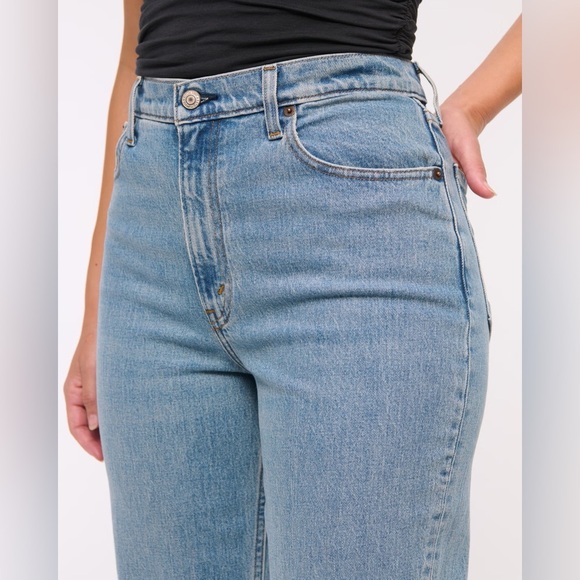 Abercrombie & Fitch | Curve Love Ultra High Rise 90s Slim Straight Jean Size 6 - Picture 4 of 15